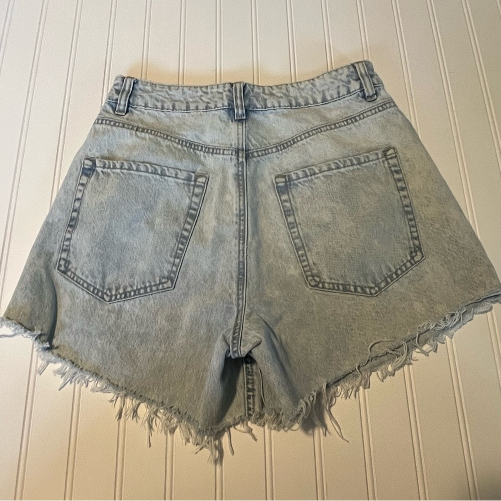Garage Denim Cutoff Shorts Size 5 Light Wash High Rise Raw Hem 100% Cotton - Picture 6 of 7